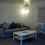 Joli En Rdc Dans Maison Neuve *