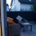 Joli En Rdc Dans Maison Neuve Lejlighed *