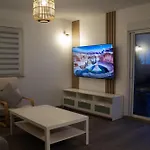 Joli En Rdc Dans Maison Neuve *