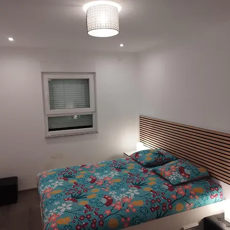 Joli En Rdc Dans Maison Neuve