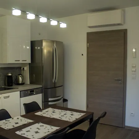 Joli En Rdc Dans Maison Neuve Apartman