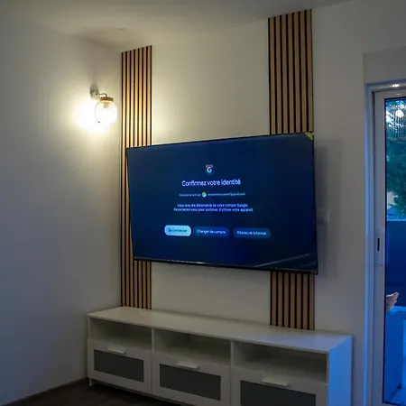 Apartman Joli En Rdc Dans Maison Neuve
