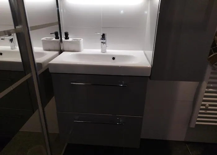 Lejlighed Joli En Rdc Dans Maison Neuve *