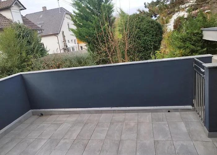 Joli En Rdc Dans Maison Neuve