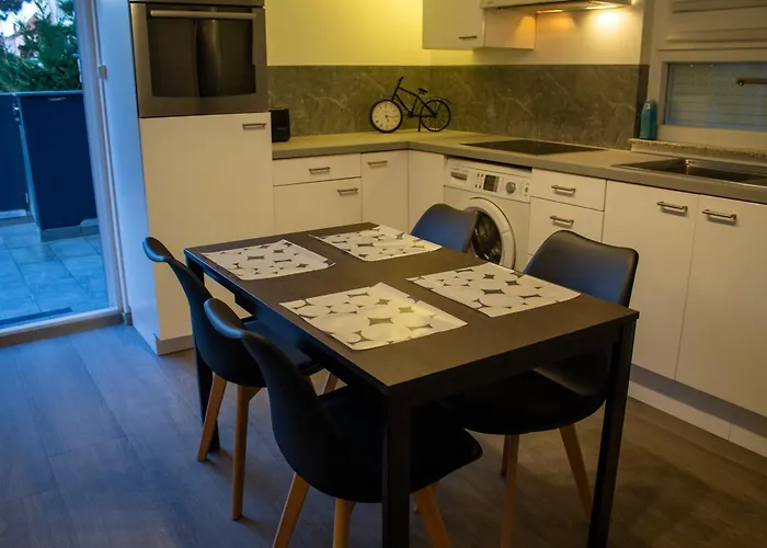 Lejlighed Joli En Rdc Dans Maison Neuve *