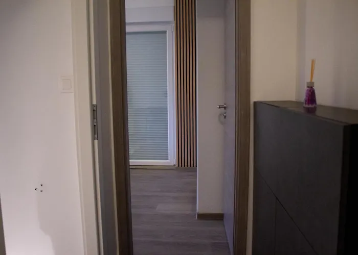 Joli En Rdc Dans Maison Neuve